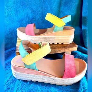 SOREL multi colored women’s platform sandal size 7.5